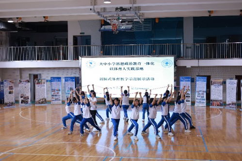 躺平发育游戏破解版无限金币 